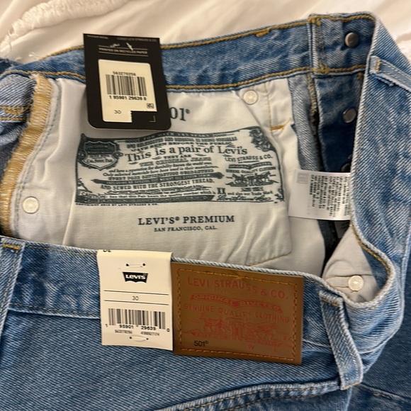 NWT Levi’s 501 denim shorts with raw hem. Size 30. Measurements in pics. - Picture 10 of 10